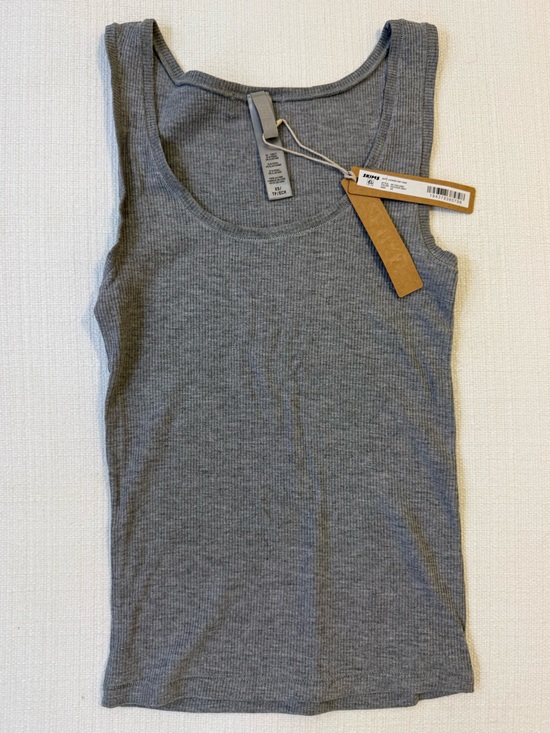 SKIMS Tops - SKIMS Ribbed Tank Top in Heather Gray